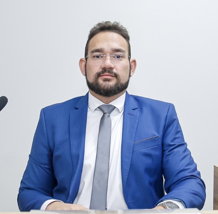 Fernando Lima, advogado